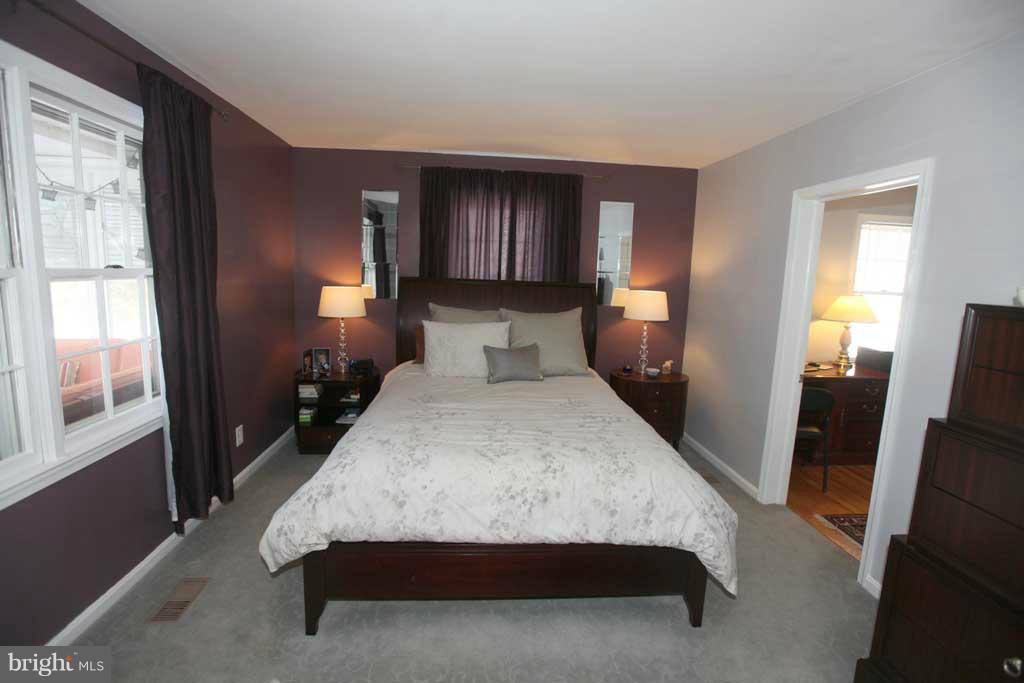 716 Overbrook Road Baltimore, MD 21212 - Photo 4 of 6 1st flr Master