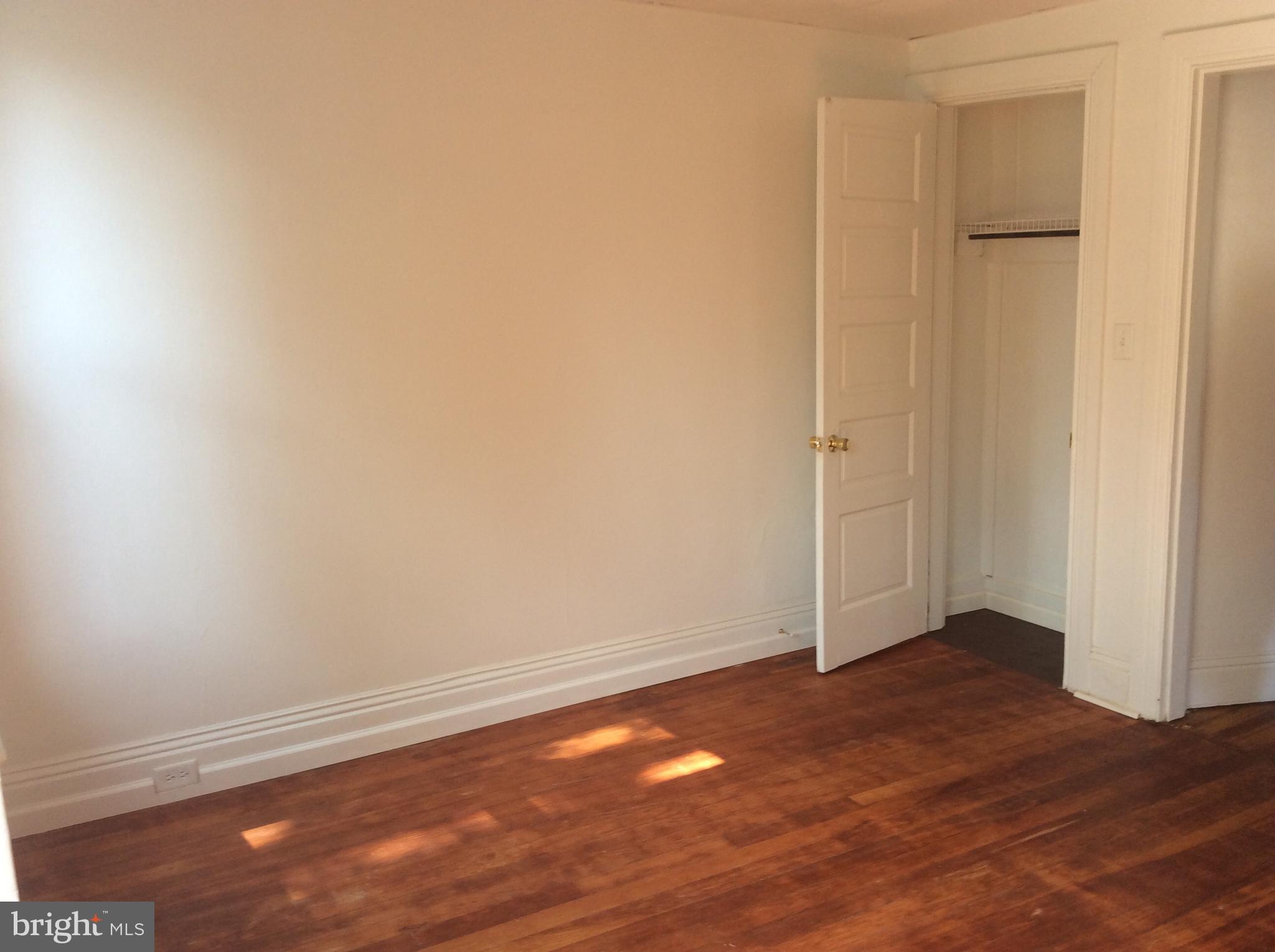219 Irving Road York, PA 17403 - Photo 2 of 27 Gallery Image 2