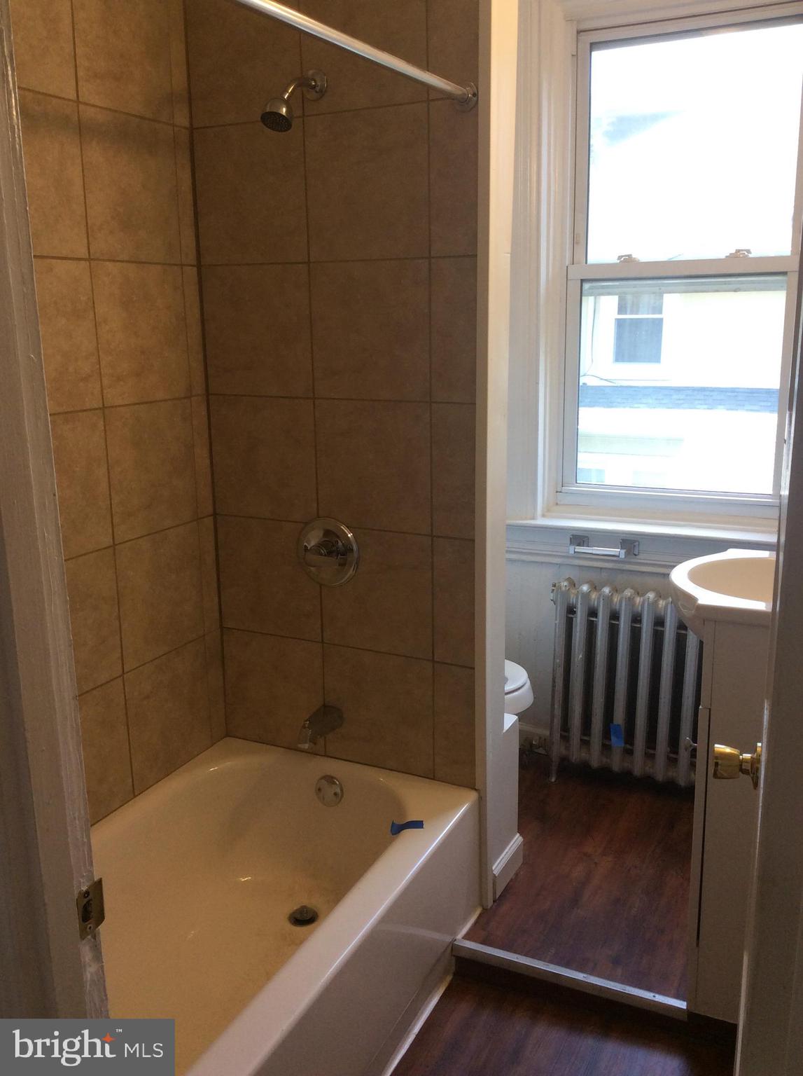219 Irving Road York, PA 17403 - Photo 3 of 27 Gallery Image 3