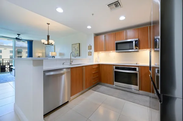 $2,750 | 610 Clematis Street, Unit 729, West Palm Beach, FL 33401
