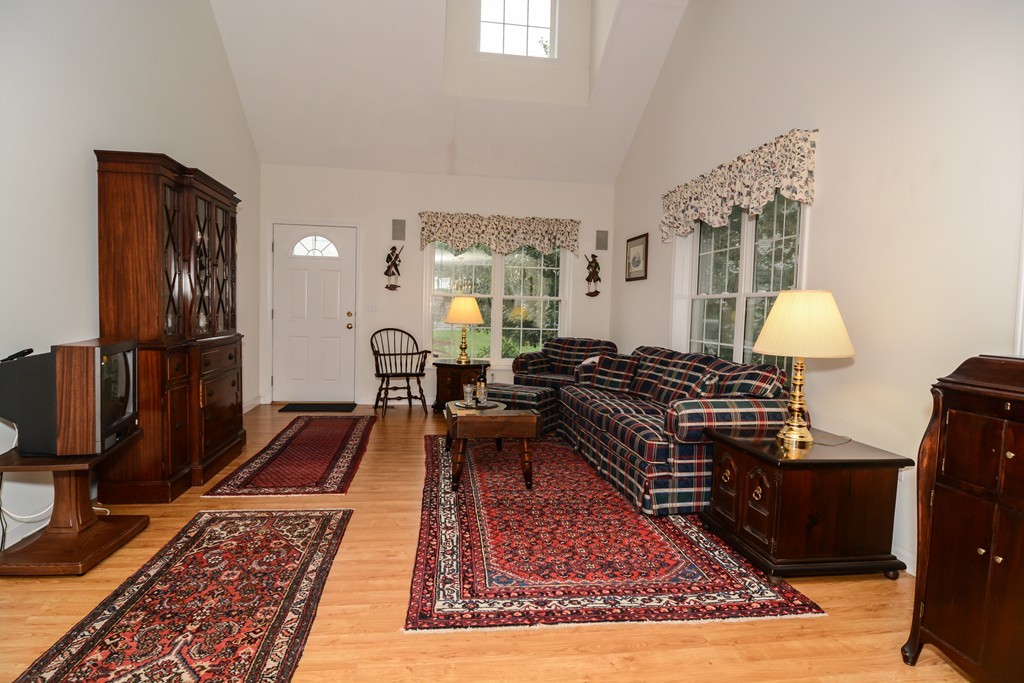 8 Blackburn Road, Unit 8 Windham, NH 03087 - Photo 6 of 26
