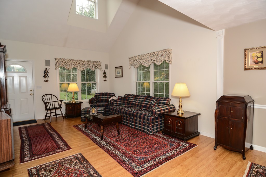 8 Blackburn Road, Unit 8 Windham, NH 03087 - Photo 7 of 26