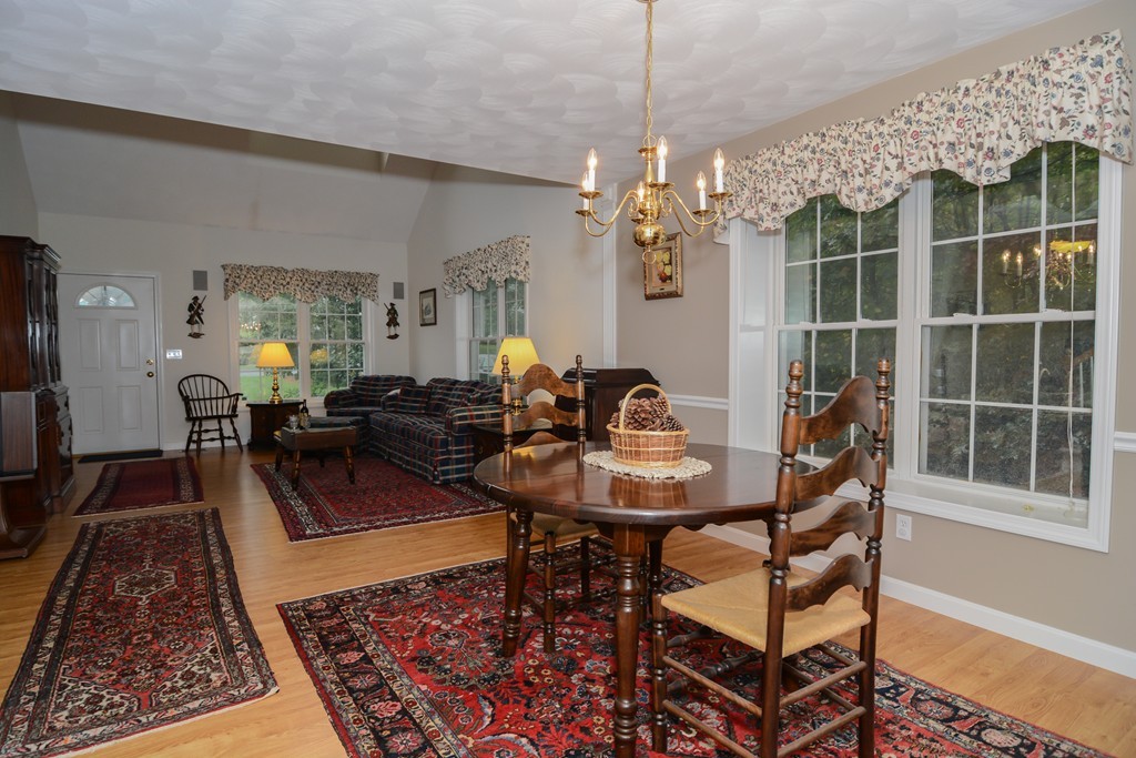 8 Blackburn Road, Unit 8 Windham, NH 03087 - Photo 9 of 26