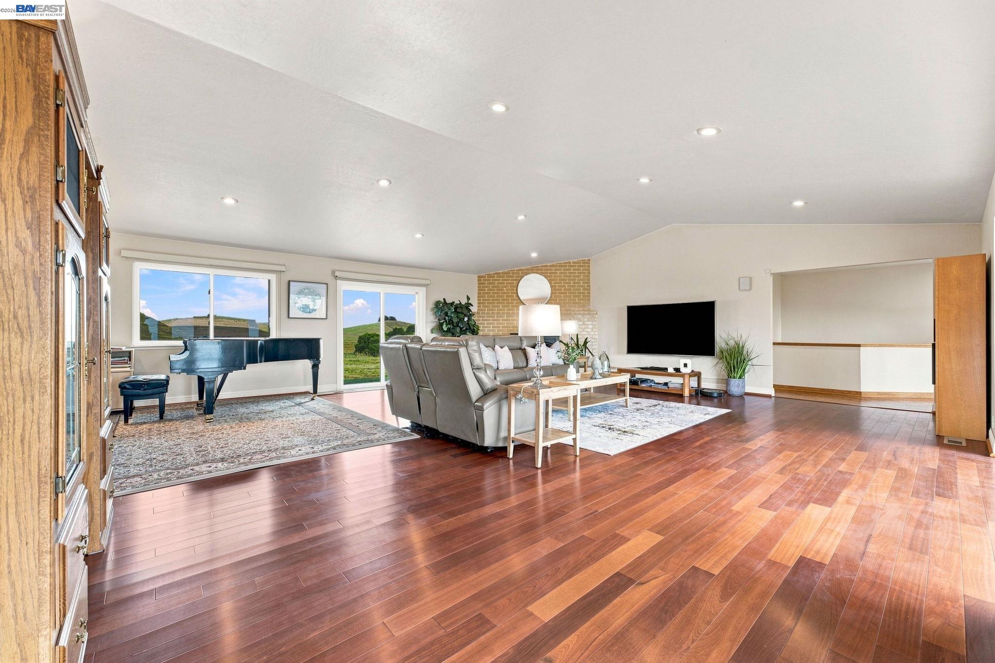 41794 Vargas Road Fremont, CA 94539 - Photo 18 of 80 Gallery Image 18