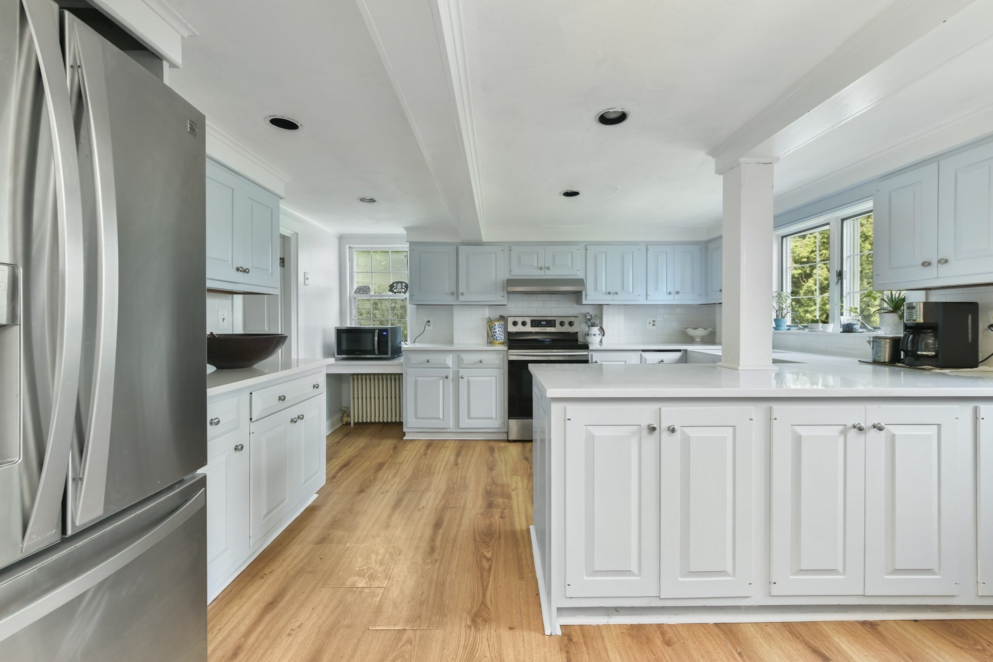 10 Reiling Pond Road Lincoln, MA 01773 - Photo 4 of 24 Gallery Image 4