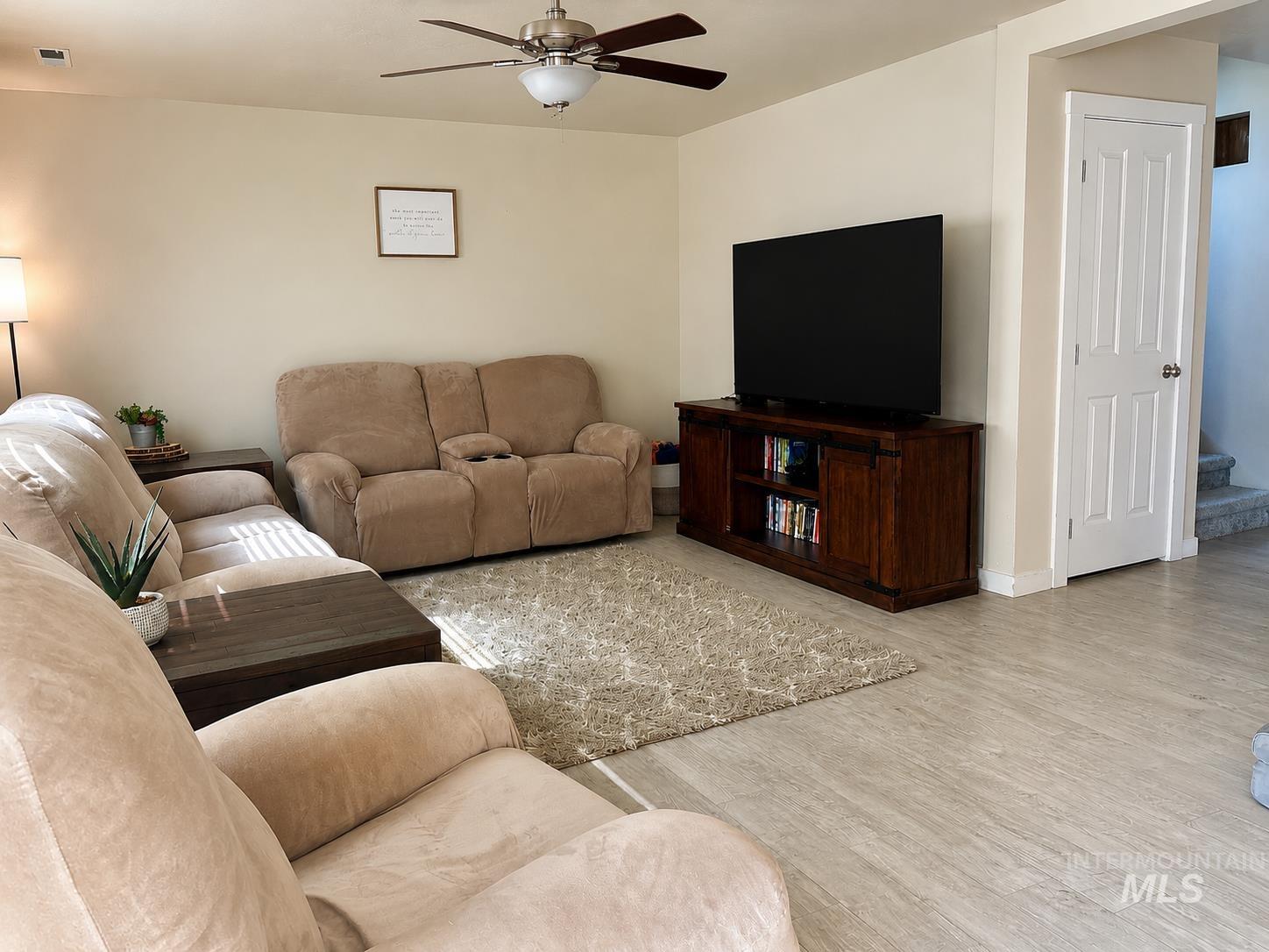 1030 Southwest Colonial Mountain Home, ID 83647 - Photo 6 of 47