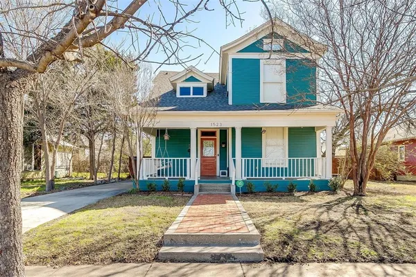 $3,595 | 1523 Alston Avenue, Fort Worth, TX 76104