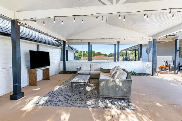 $899,000 | 10638 County Road 1016, Burleson, TX 76028