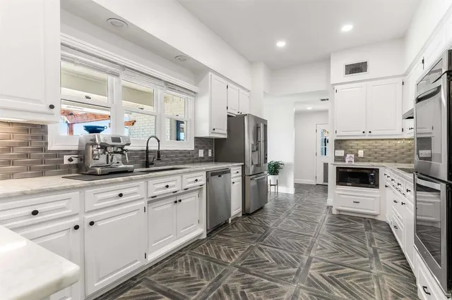 $899,000 | 10638 County Road 1016, Burleson, TX 76028