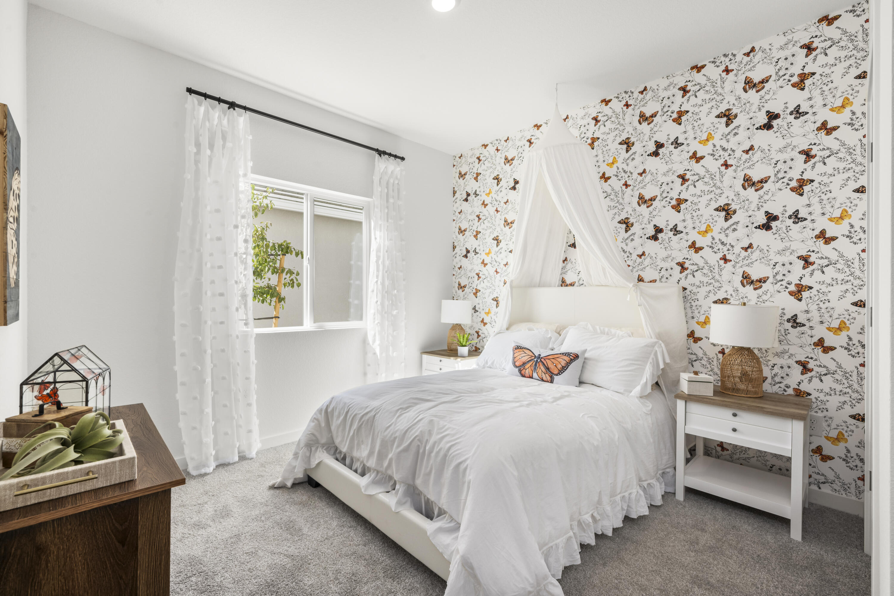 5240 Monaco Parkway Redding, CA 96002 - Photo 6 of 7 a bedroom with a bed and a dresser