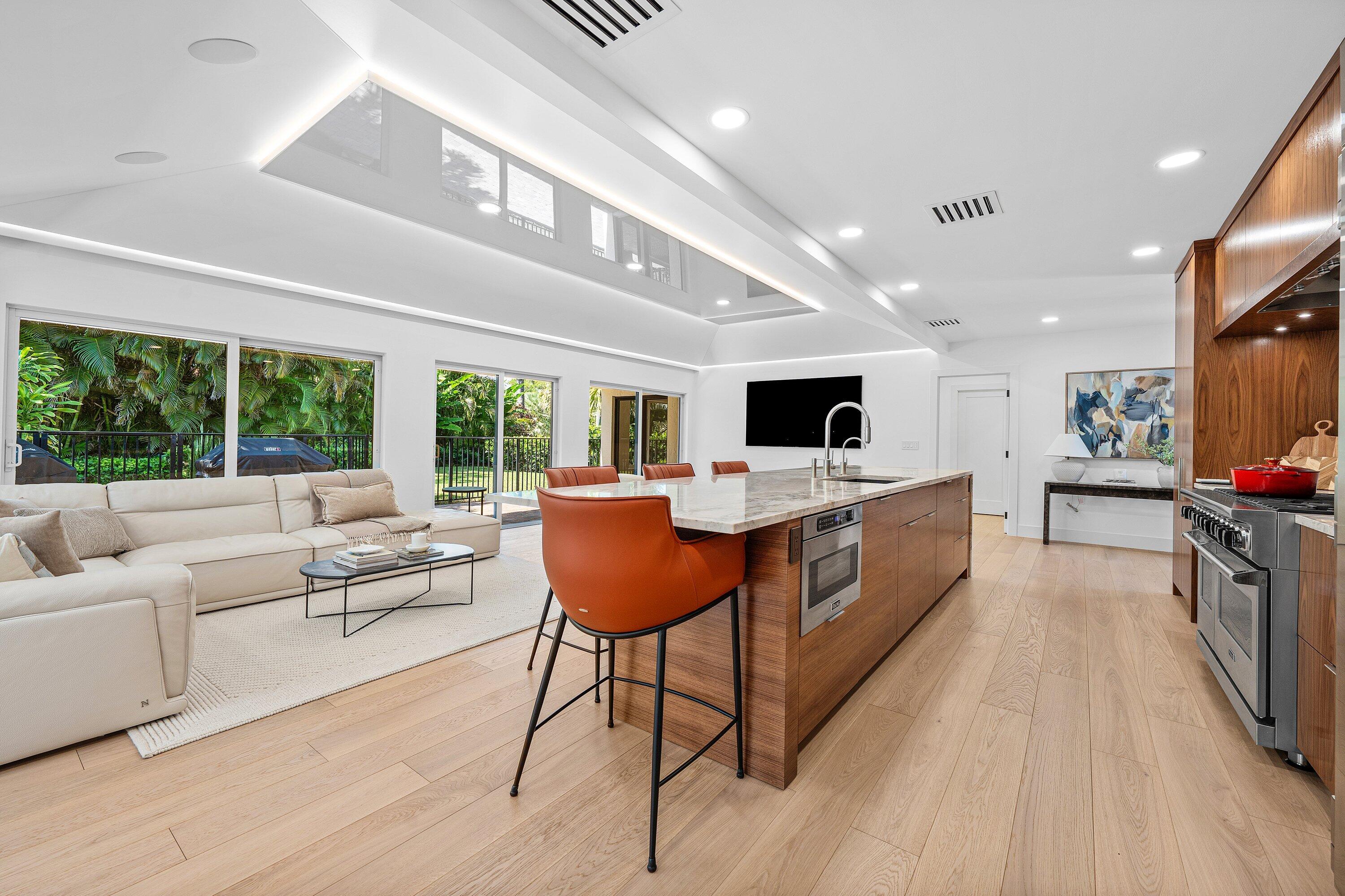 16 Little Pond Road Manalapan, FL 33462 - Photo 5 of 30 060-16LittlePondRoad-Manalapan-FL-33462-