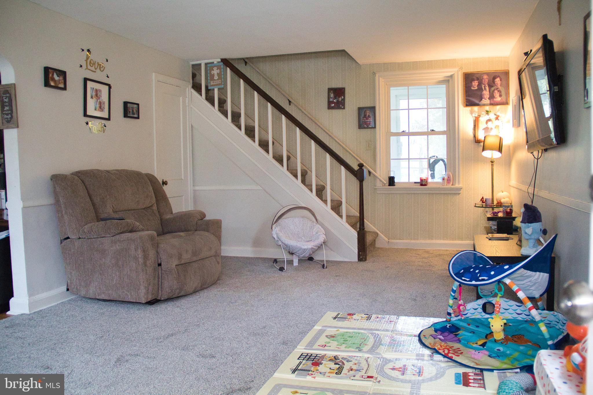 3024 Edmonds Road Lafayette Hill, PA 19444 - Photo 2 of 17