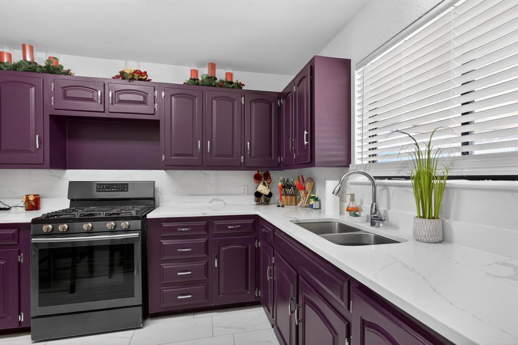 10569 Range Road Justin, TX 76247 - Photo 11 of 40