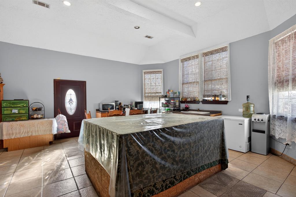 10569 Range Road Justin, TX 76247 - Photo 27 of 40