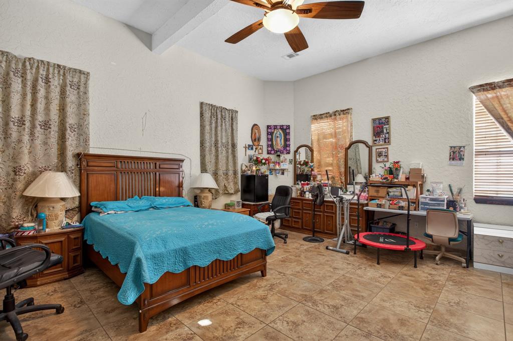 10569 Range Road Justin, TX 76247 - Photo 32 of 40