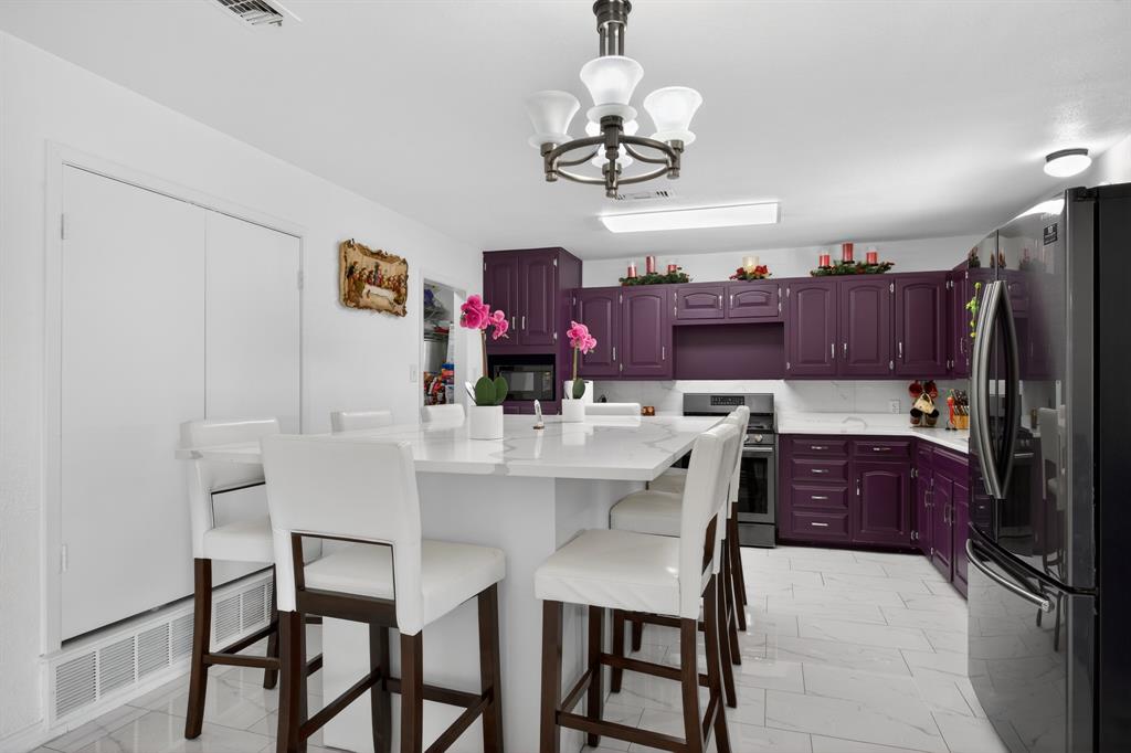 10569 Range Road Justin, TX 76247 - Photo 8 of 40