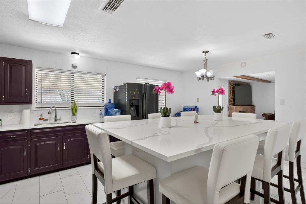 10569 Range Road Justin, TX 76247 - Photo 9 of 40