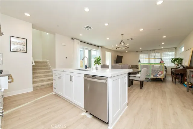 $1,698,000 | 200 Zawn, Irvine, CA 92618