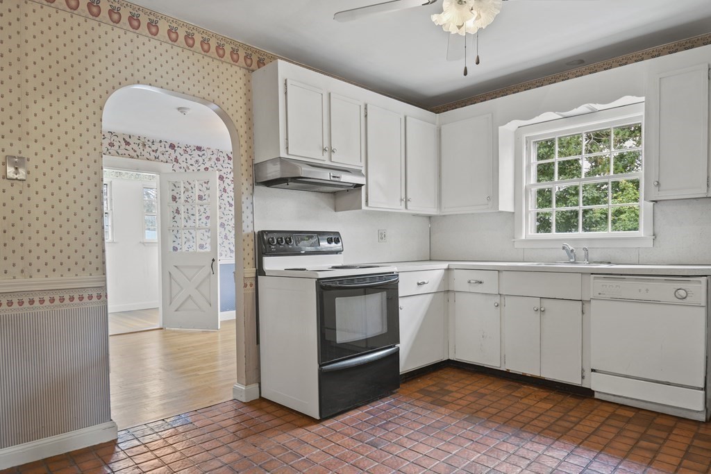 80 Holmes Road Dedham, MA 02026 - Photo 17 of 35 Gallery Image 17