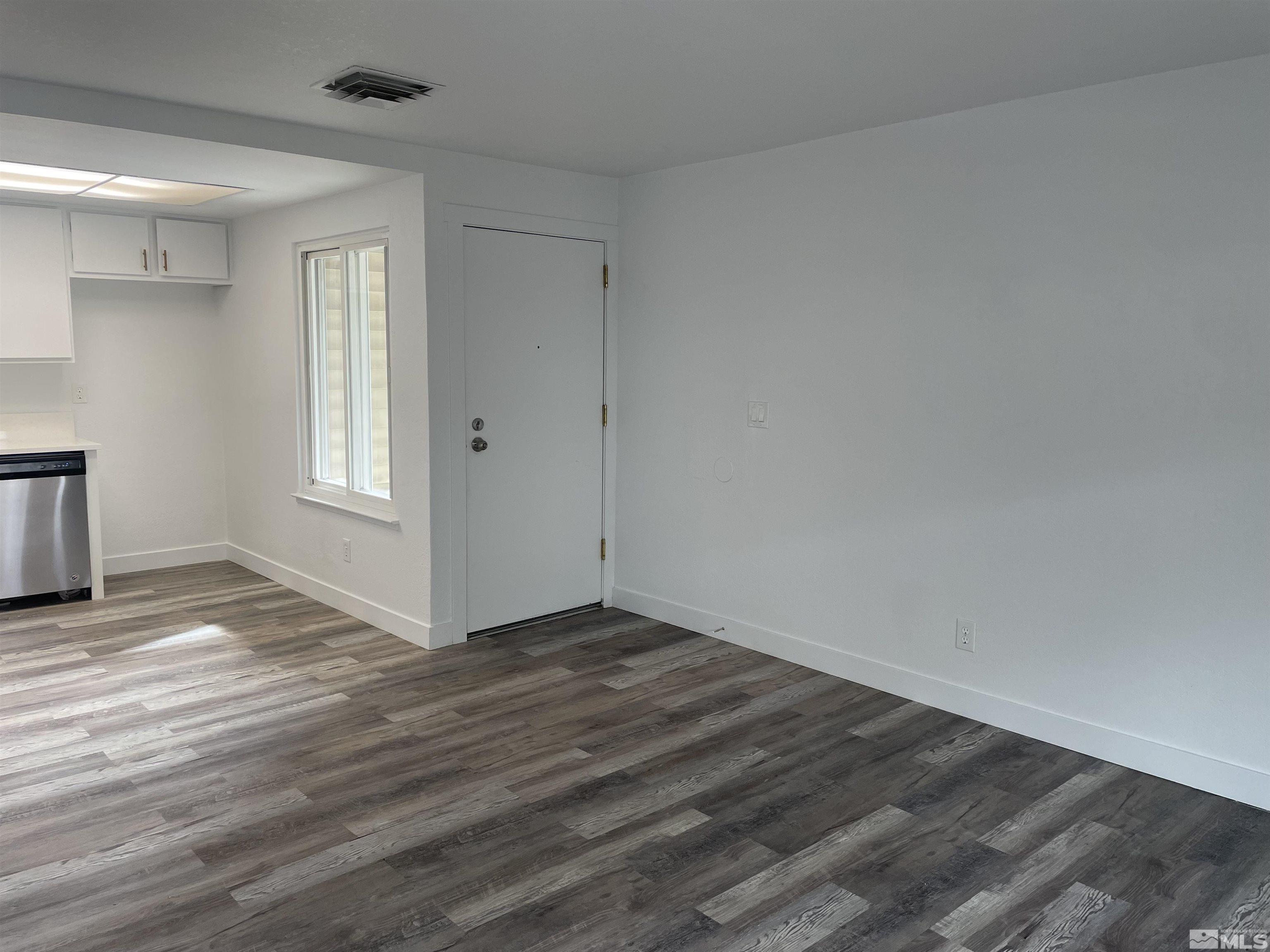 2138 Roundhouse Road Sparks, NV 89431 - Photo 3 of 14 Photo 3