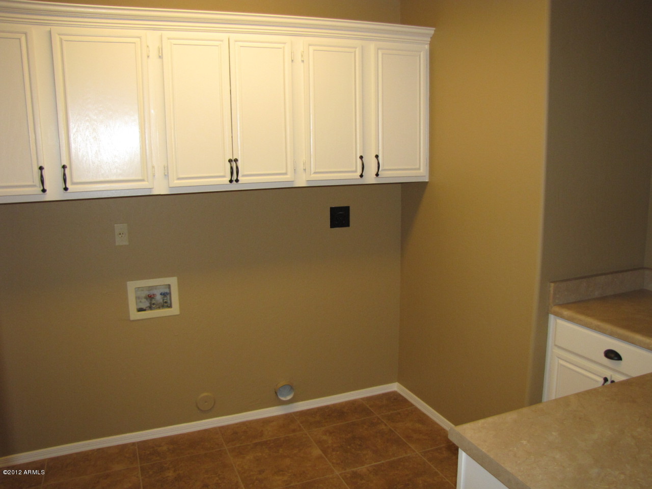 1429 East Mineral Road Gilbert, AZ 85234 - Photo 34 of 43 Laundry