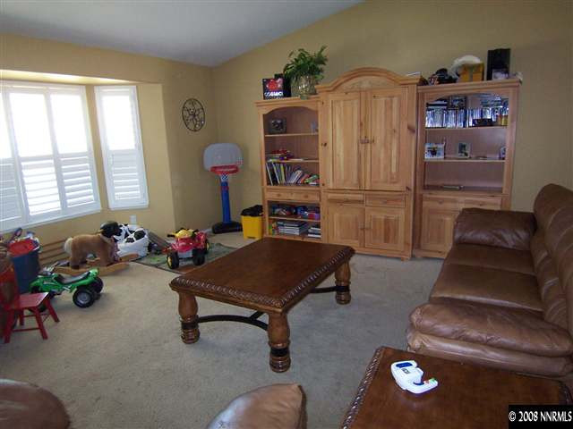 2430 Pileus Road Sparks, NV 89441 - Photo 5 of 9 Photo 5