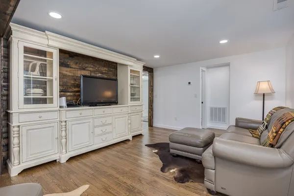 $2,699,900 | 2900 Tanyard Hill Road, Lynchburg, TN 37352