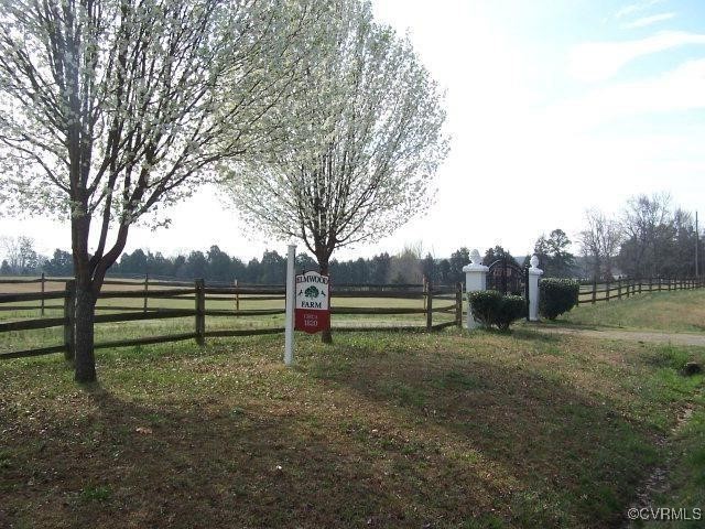 562 Newcomb Bridge Road Chase City, VA 23924 - Photo 33 of 39 a view of a park with large trees