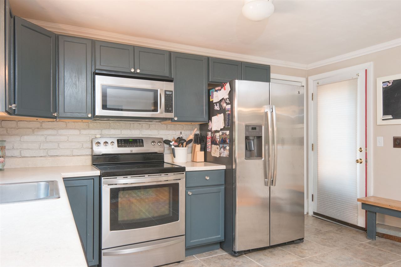 24 Fern Road North Hampton, NH 03862 - Photo 3 of 35