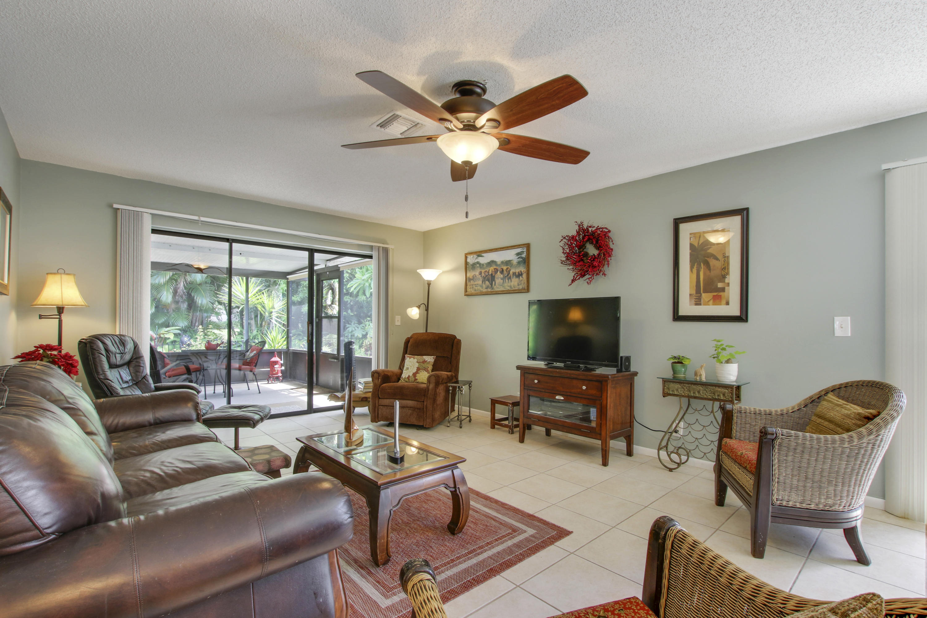 5162 Minto Road Boynton Beach, FL 33472 - Photo 12 of 24 Living