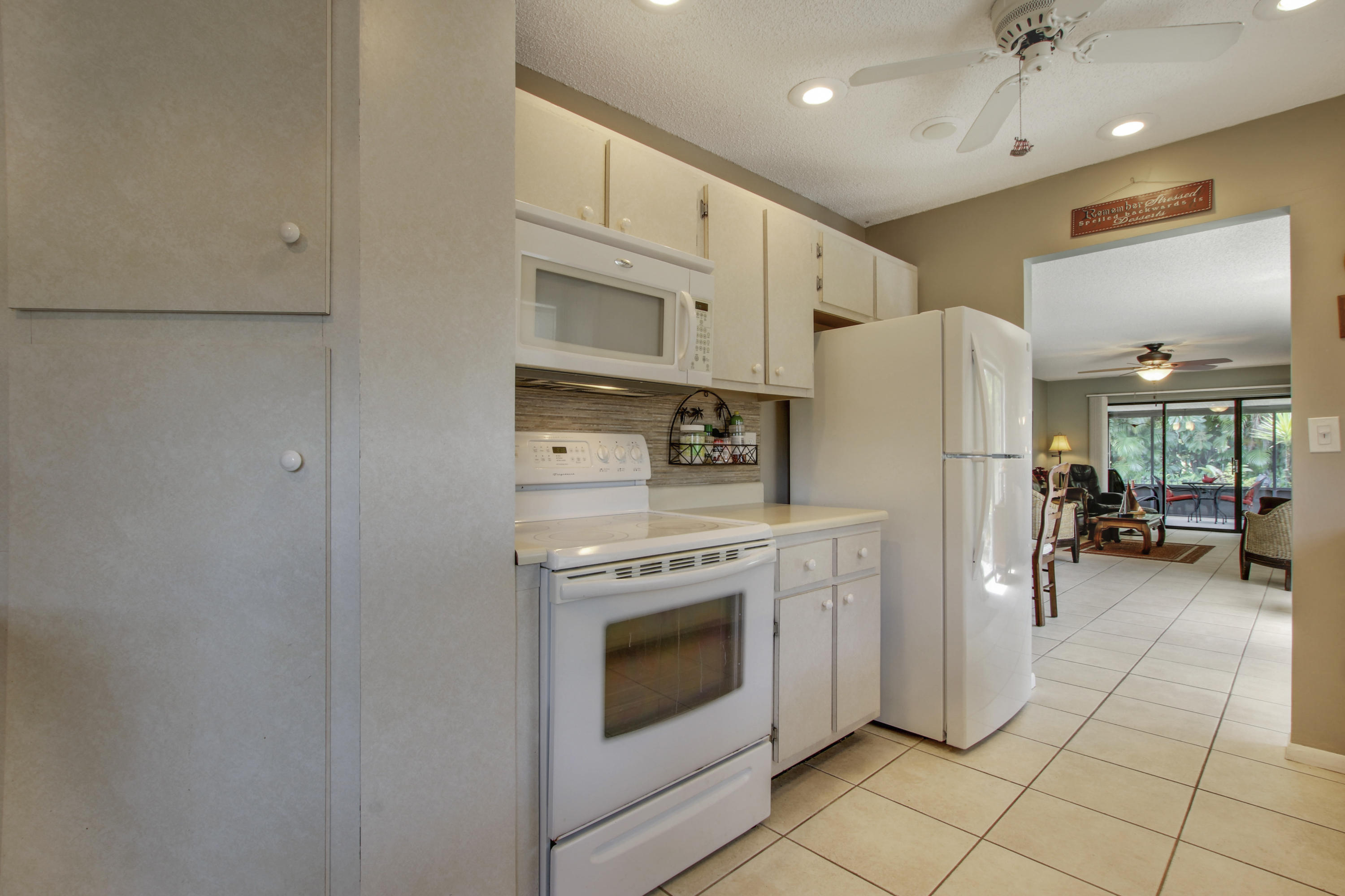 5162 Minto Road Boynton Beach, FL 33472 - Photo 4 of 24 Kitchen