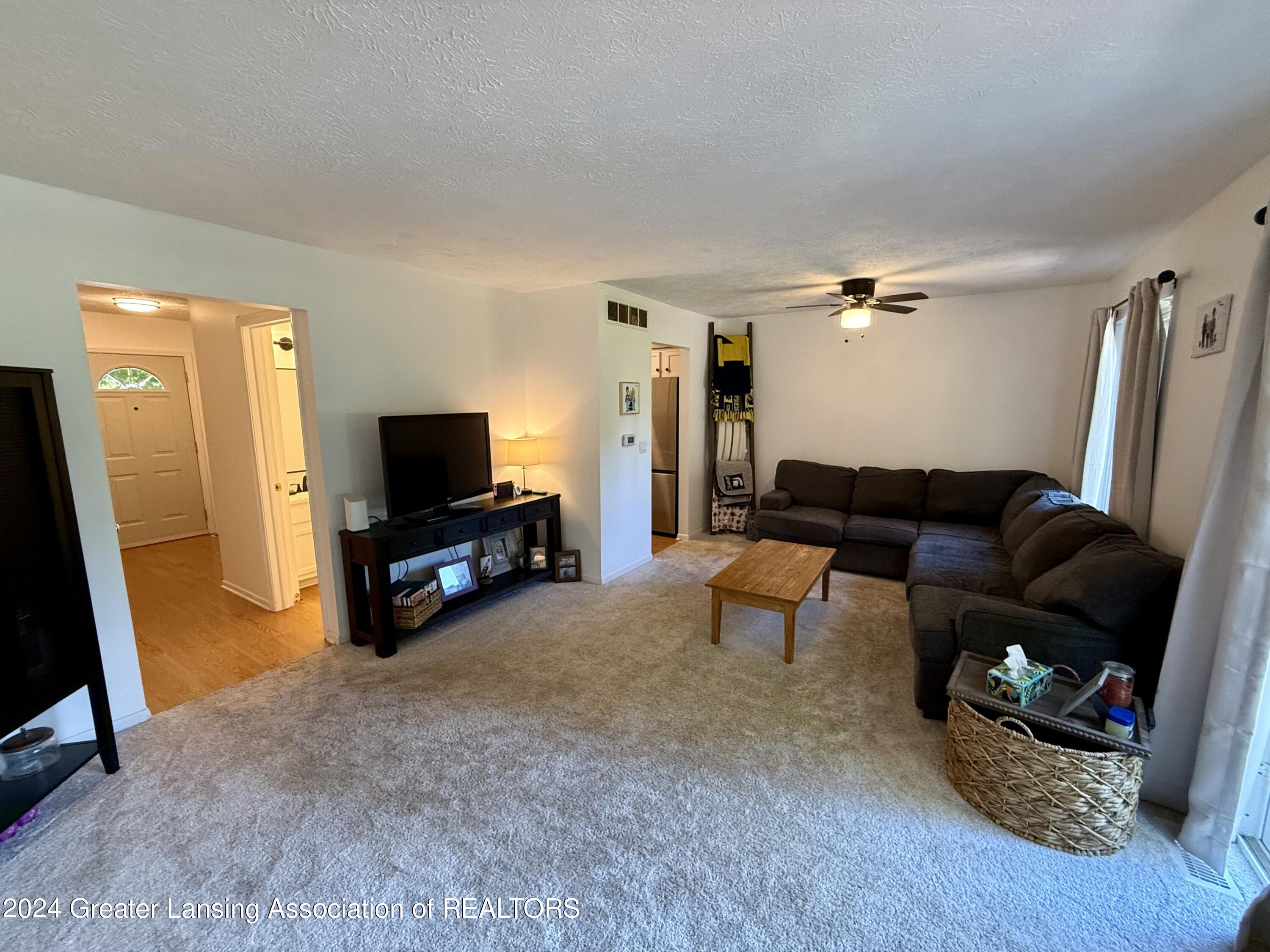 2098 La Mer Lane, Unit 49 Haslett, MI 48840 - Photo 11 of 36 IMG_0174