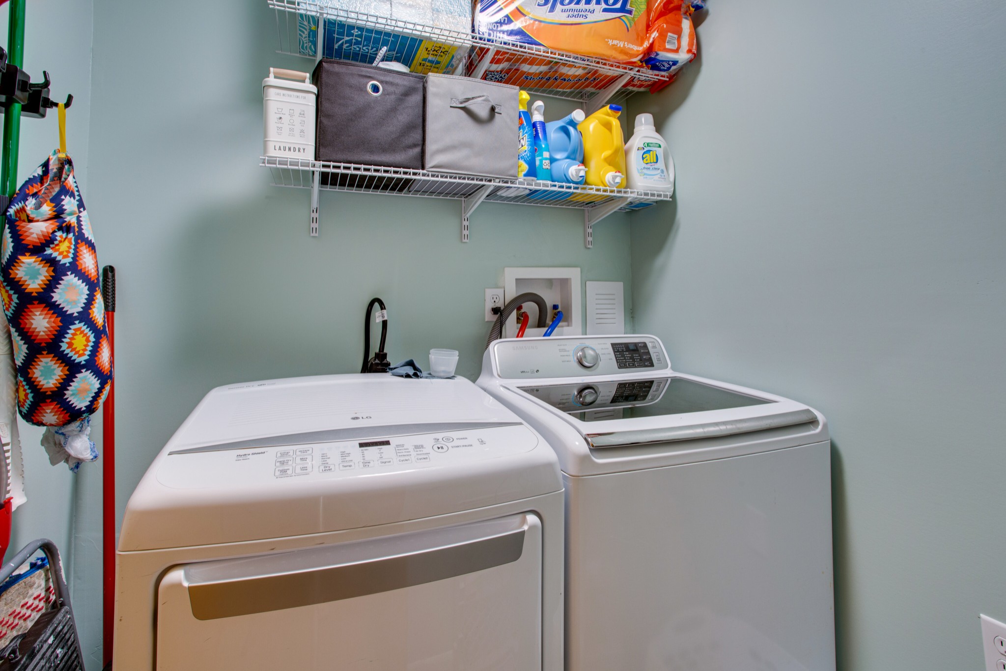 350 Flat Woods Road Lebanon, TN 37090 - Photo 18 of 33 a utility room with dryer and washer