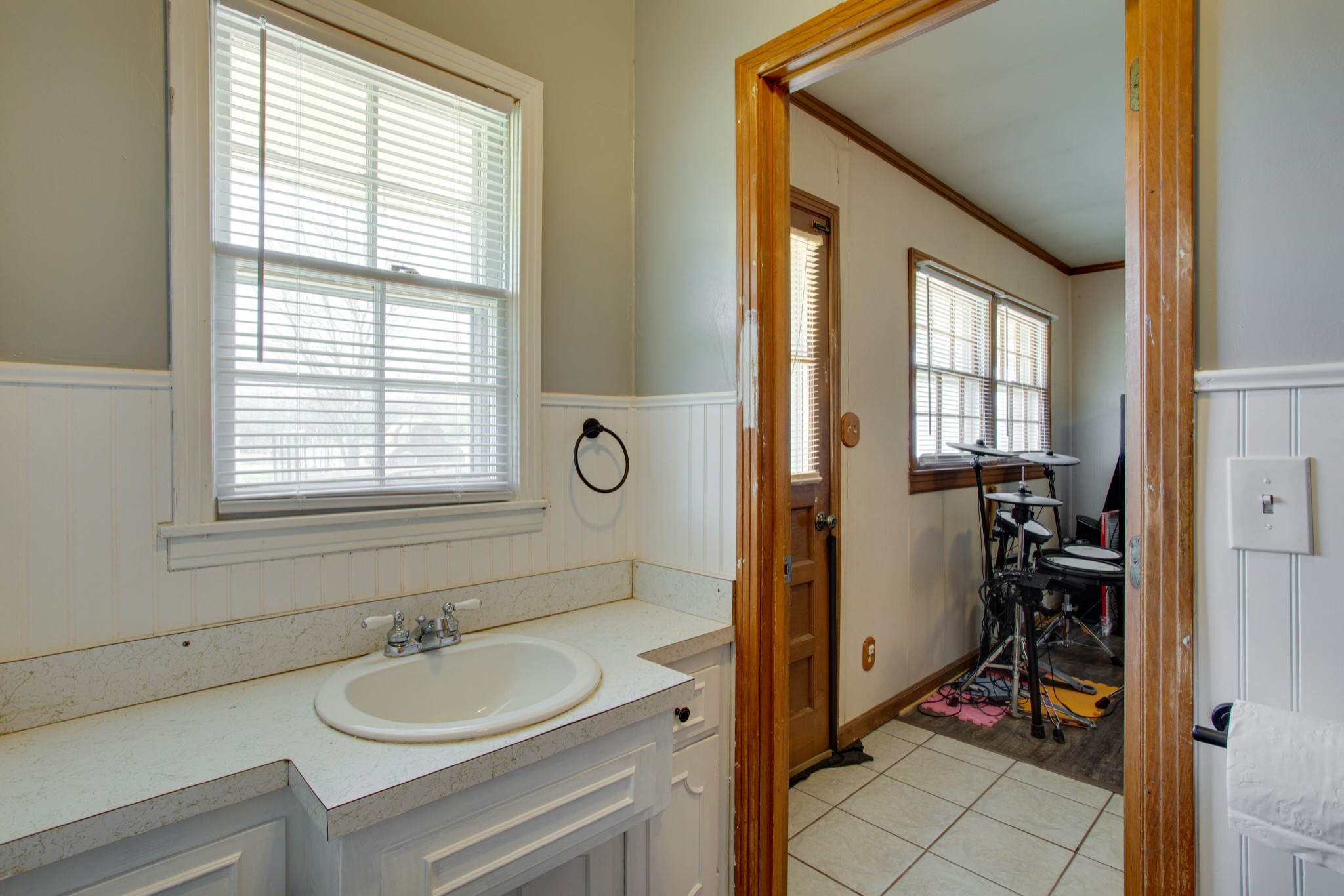 350 Flat Woods Road Lebanon, TN 37090 - Photo 21 of 33 a bathroom with a sink a toilet and a mirror