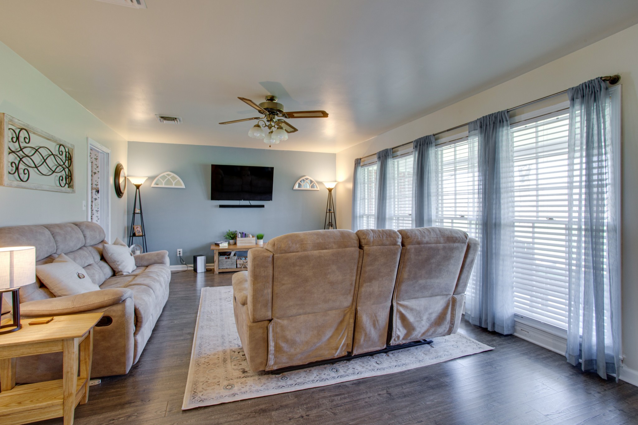 350 Flat Woods Road Lebanon, TN 37090 - Photo 5 of 33 a living room with furniture and a flat screen tv