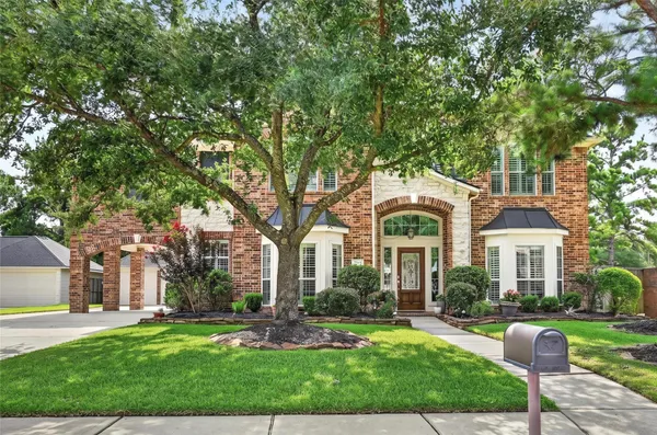 $699,000 | 10111 Earlington Manor Drive, Spring, TX 77379