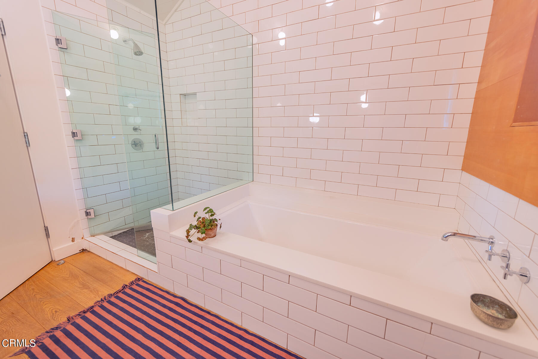 712 Cuyama Road Ojai, CA 93023 - Photo 32 of 50 a bathroom with a bathtub and shower