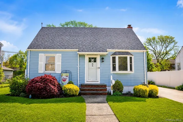 $799,999 | 20 Carol Road, Bethpage, NY 11714