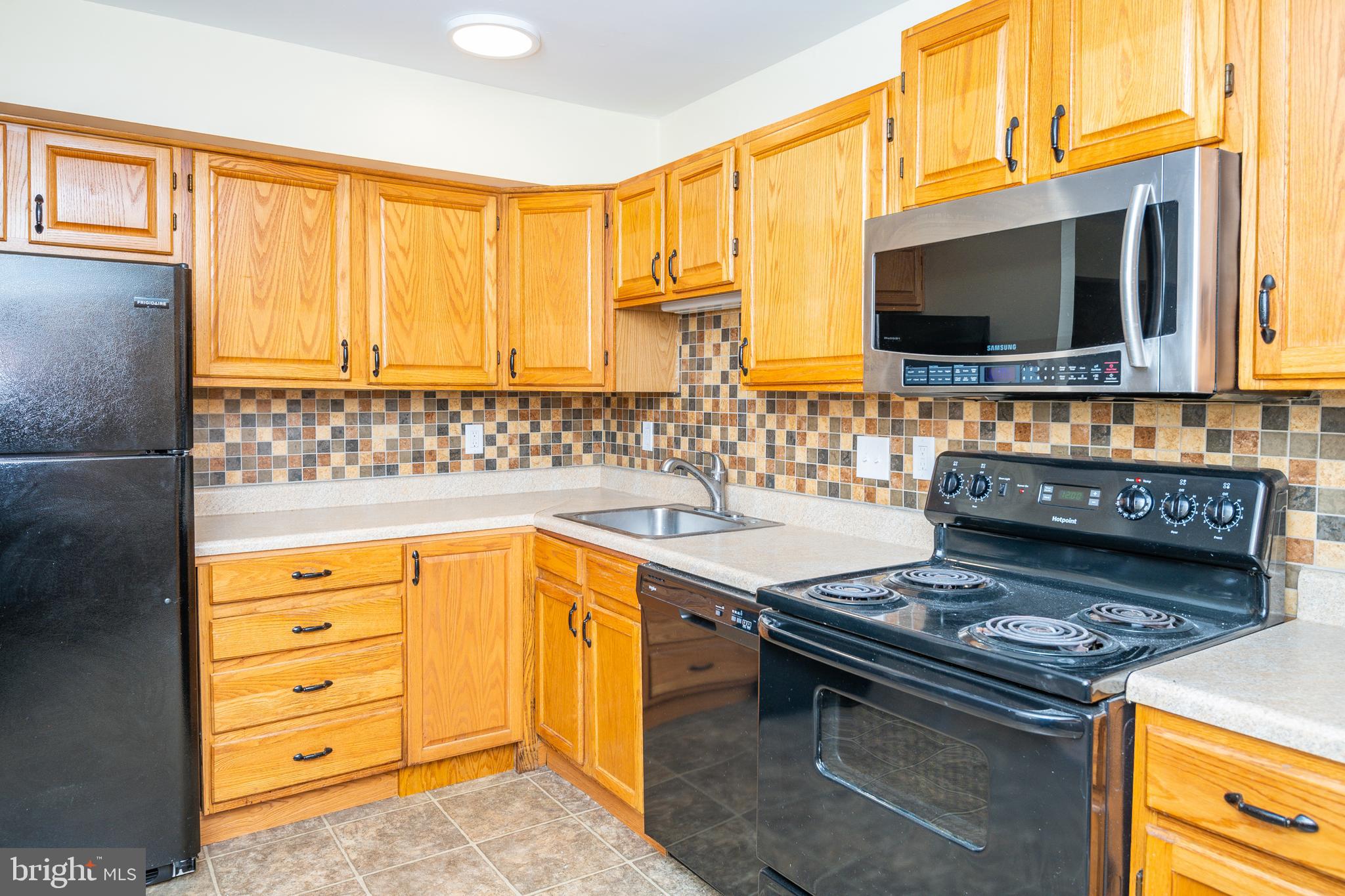 2914 State Hill Road, Unit D7 Reading, PA 19610 - Photo 7 of 29 Gallery Image 7