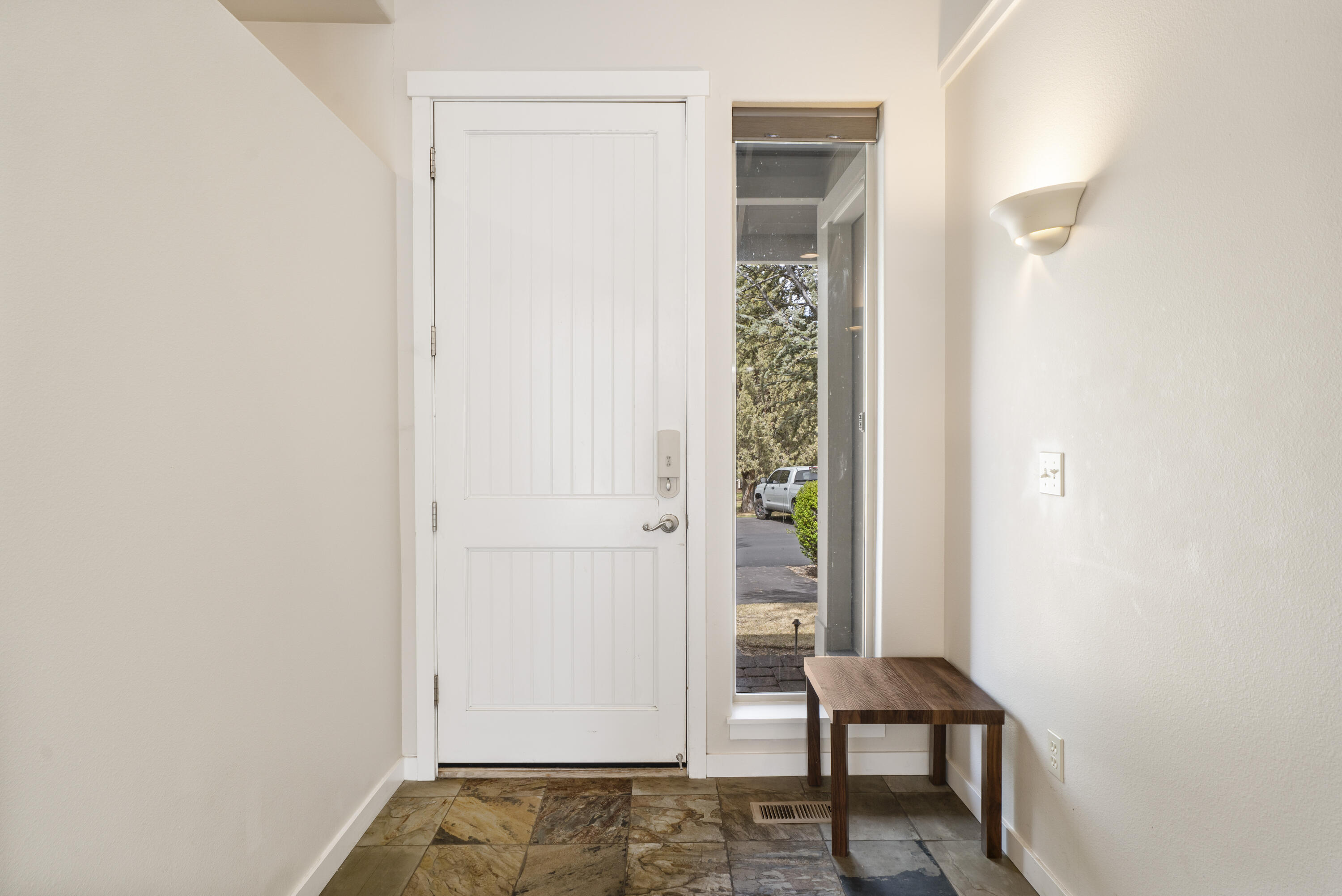 11170 Village Loop Redmond, OR 97756 - Photo 3 of 40 12-Entry