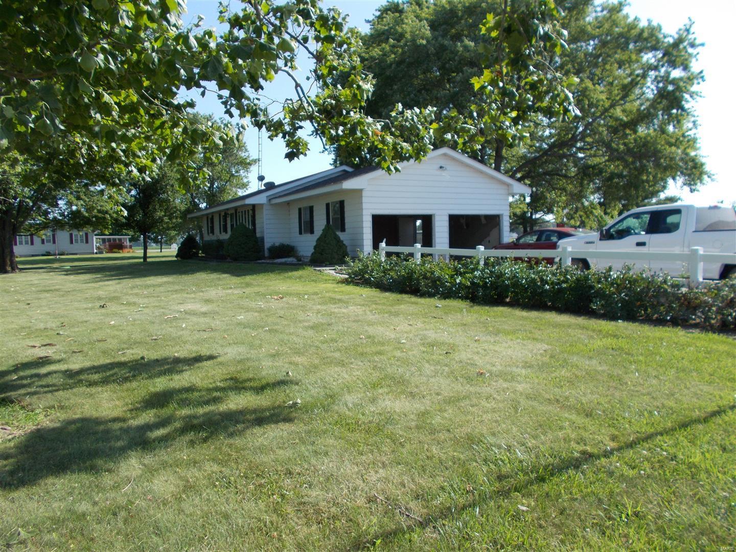 414 East Jacob Road Gorham, IL 62940 - Photo 4 of 29
