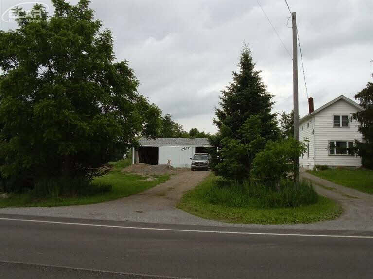 2467 East Grand River Road Bancroft, MI 48414 - Photo 2 of 8 Gallery Image 2