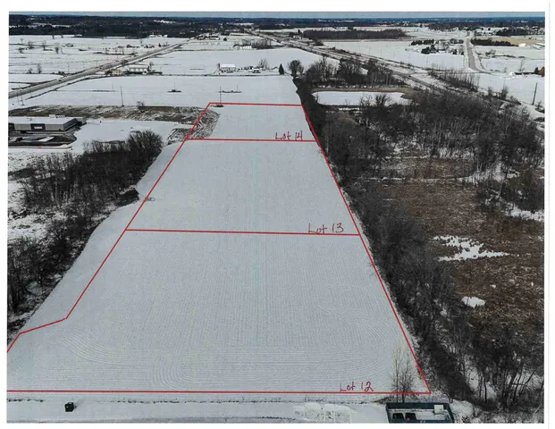 $89,000 | Handschke Drive, Unit 13, New London, WI 54961