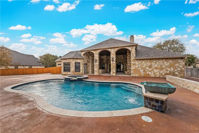 $1,699,999 | 8460 Spicewood Springs Road, China Spring, TX 76633