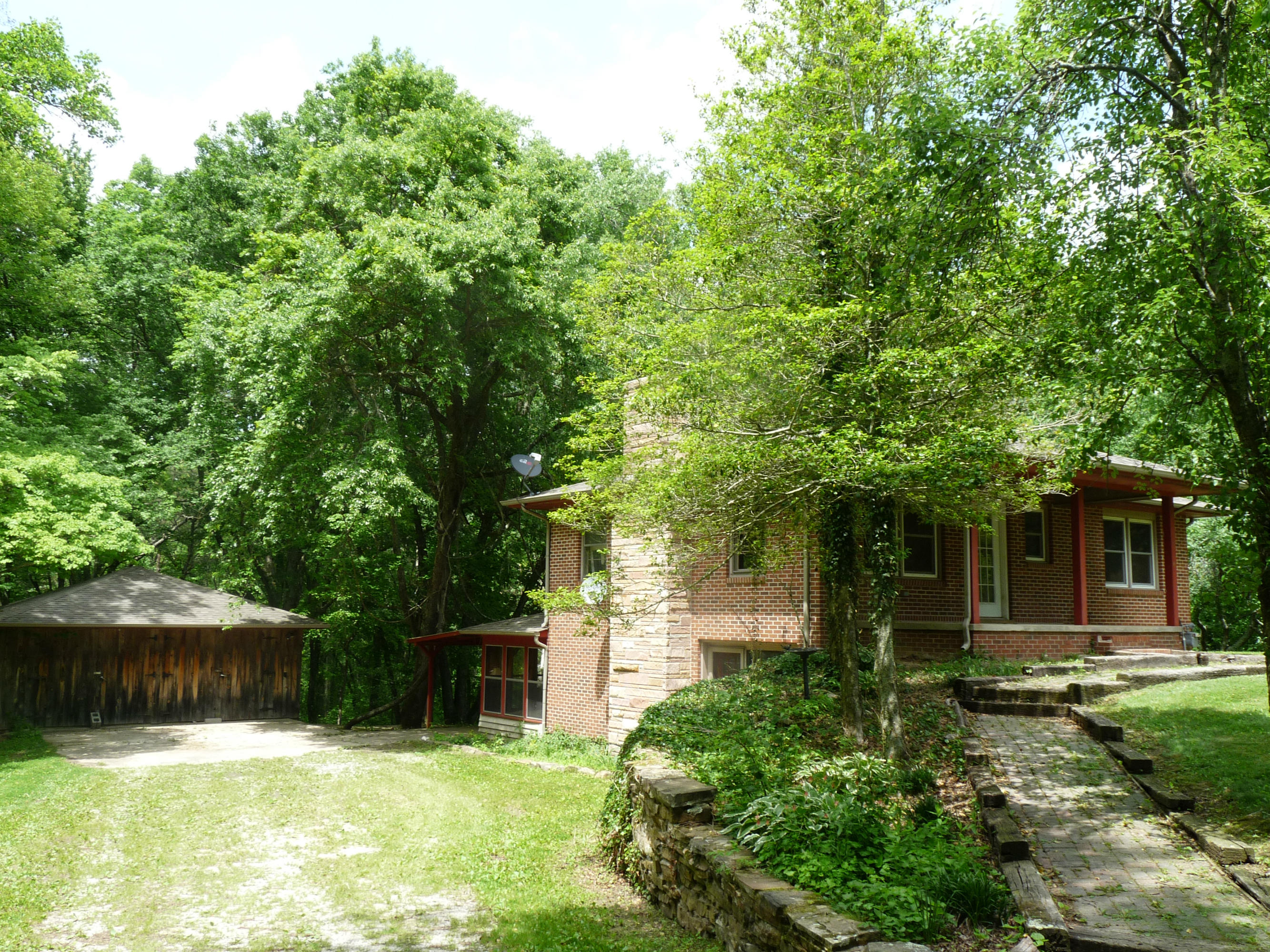 2533 Clint Lowe Road Crossville, TN 38572 - Photo 8 of 29 Front, side and detached garage