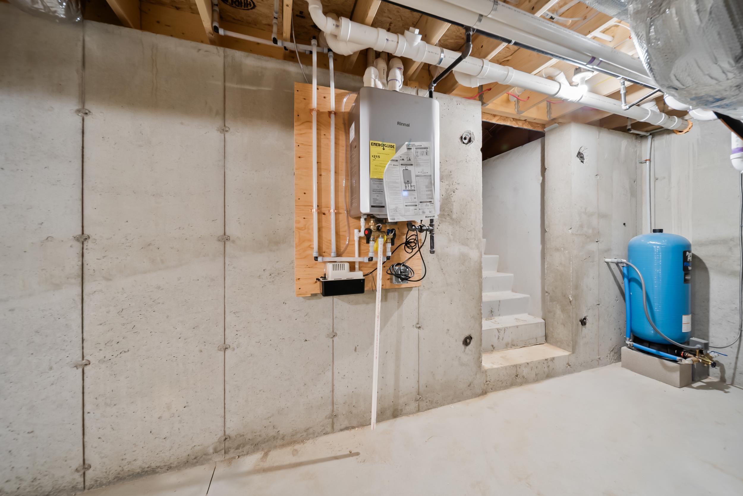 53 A Kimball Hill Road Hudson, NH 03051 - Photo 44 of 52