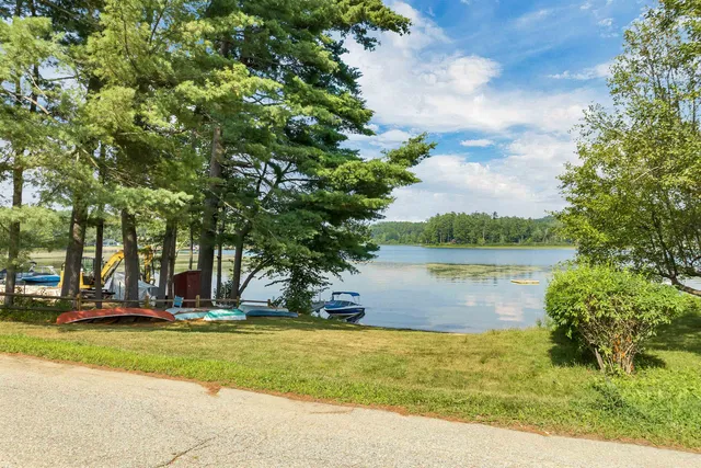 $319,900 | 52 Noyes Road, Tilton, NH 03276