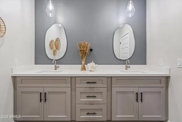 $2,375 | 1642 East Monte Vista Road, Unit 1, Phoenix, AZ 85006