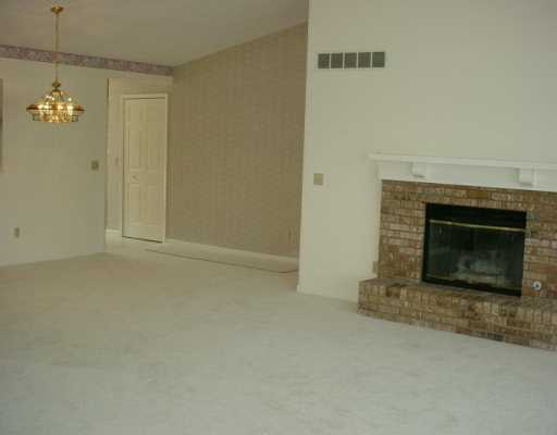 648 Rivers Edge Drive Mishawaka, IN 46544 - Photo 3 of 8 Gallery Image 3