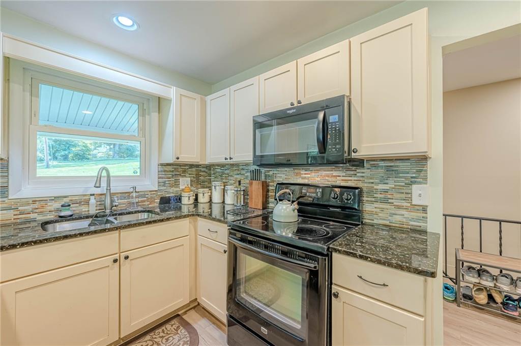 3671 Cold Spring Lane Atlanta, GA 30341 - Photo 8 of 27